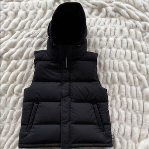 Aritzia Black Puffer Vest